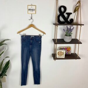 Frame Raw Hem Ali Cigarette Jeans in Prescott Wash